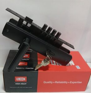 Heavy duty main door lock-union