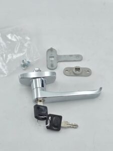 L shape cam lock with handle