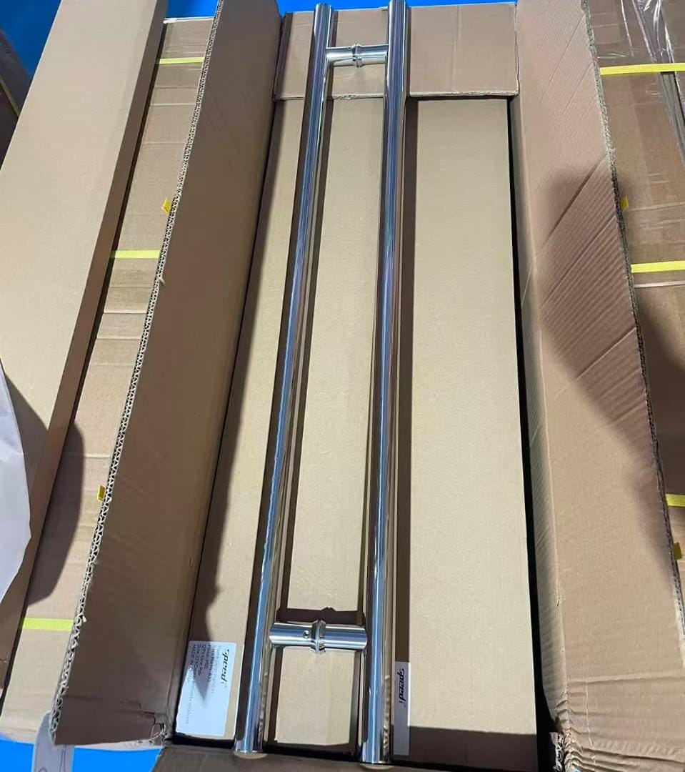 Door pull handle 1000by 800mm